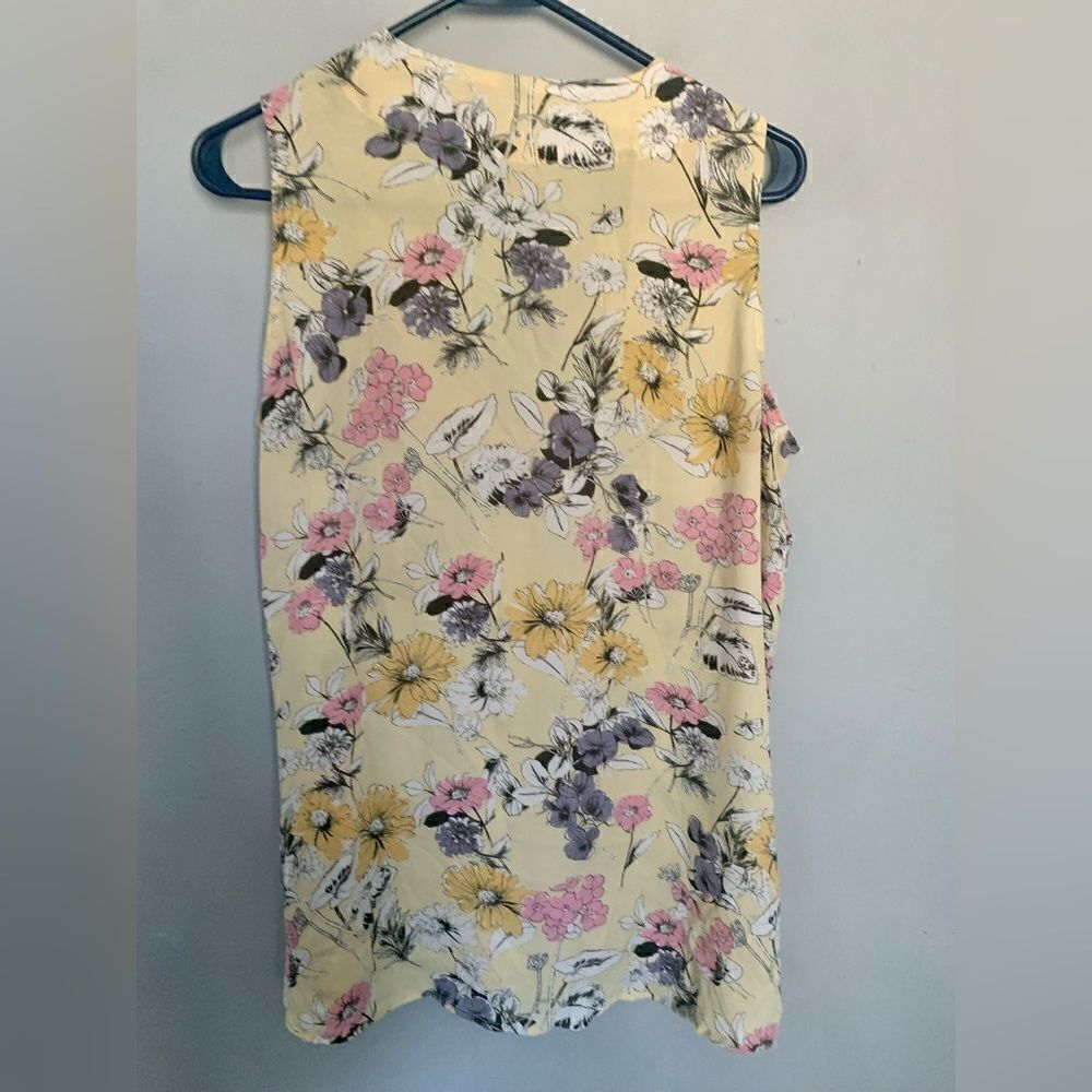 Lex & Madison sleeveless blouse - Picture 2 of 6